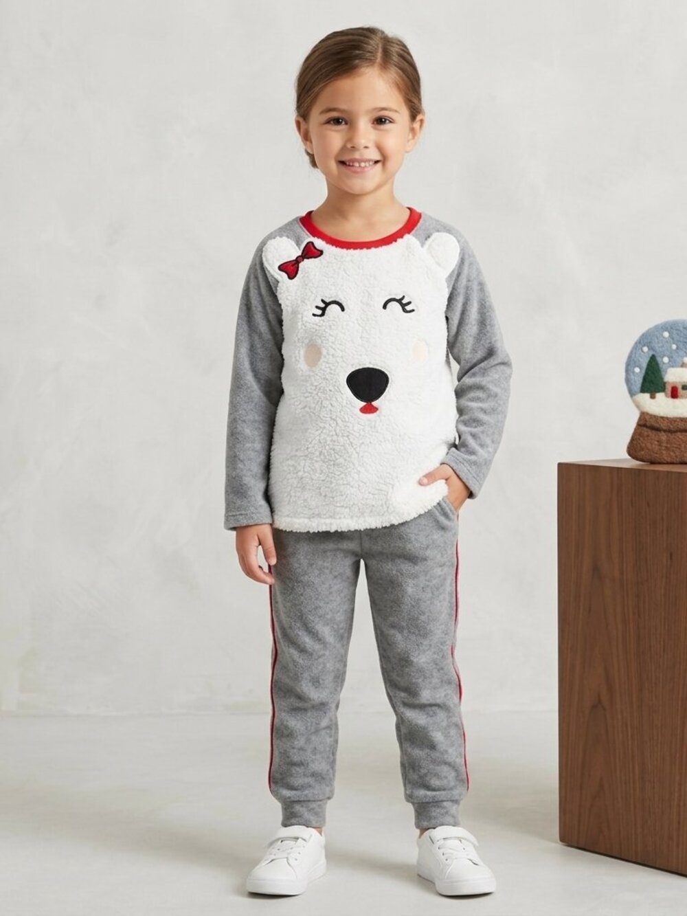 Cat & Jack Girls Sherpa Sweater Size S Polar Bear Gray White